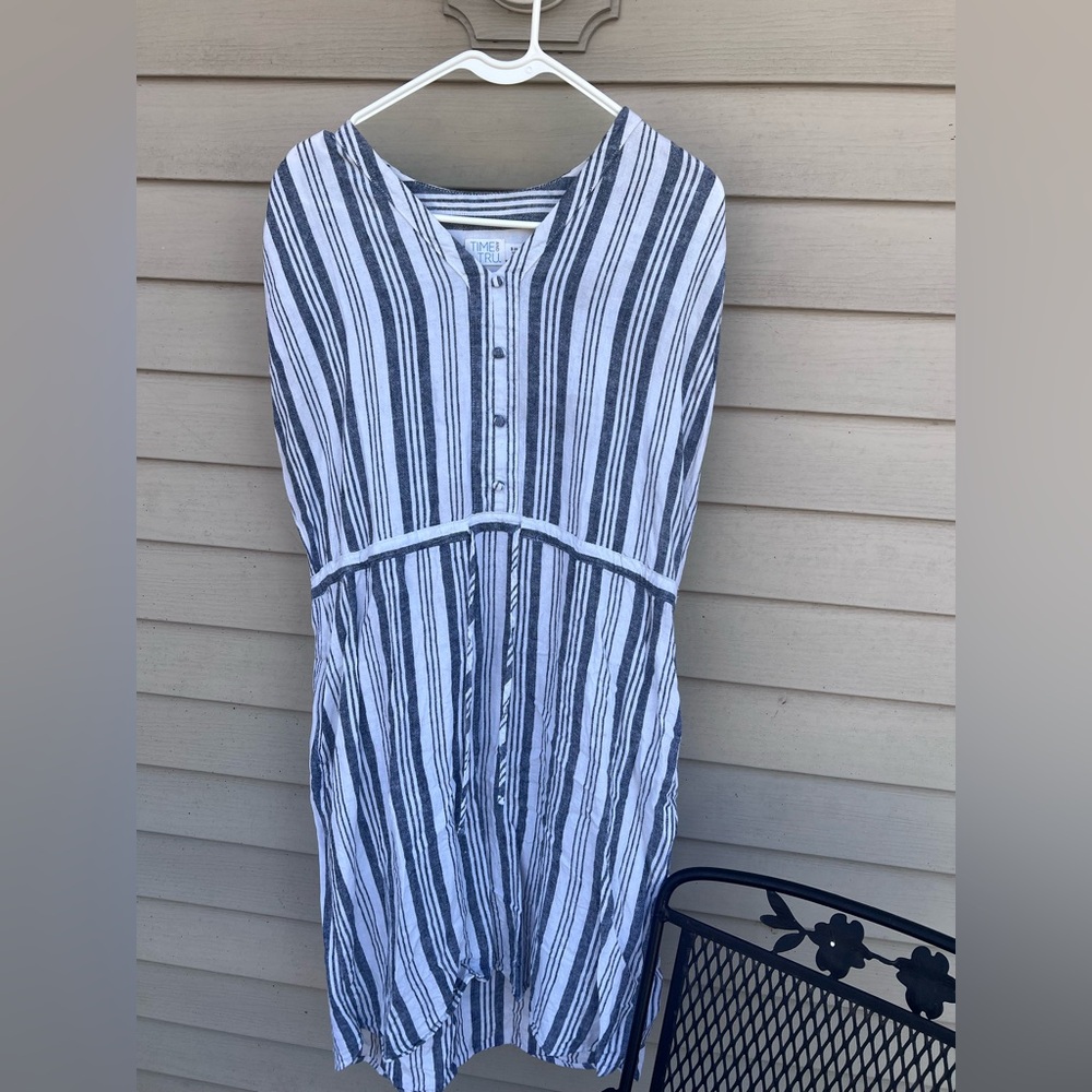 Time and Tru Grey and White Sleeveless Striped Midi Dress